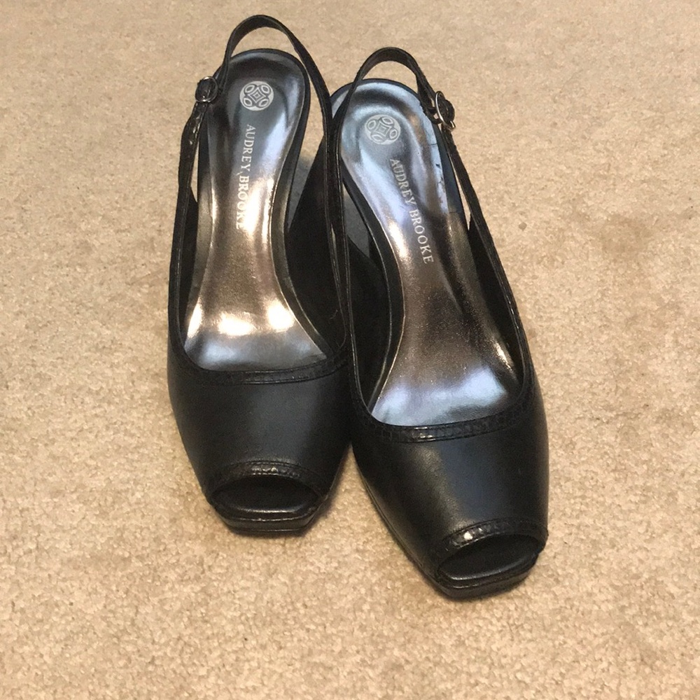 New-Leather peep toe sling back heels